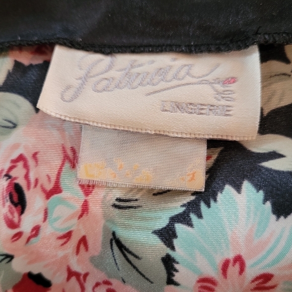 VINTAGE PATRICIA LINGERIE Short Peignoir Nightgown and Robe Set - Picture 14 of 16